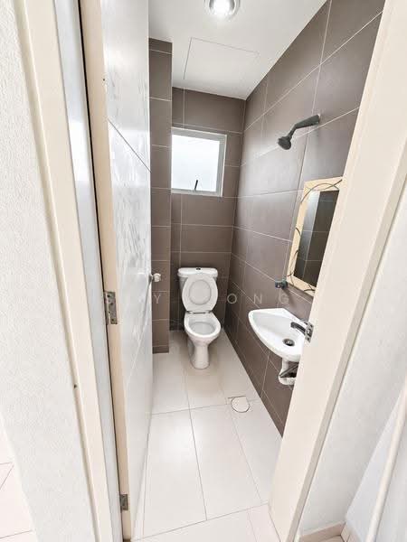 Kondominium untuk Dijual di Rimba Residence - Sky Wong - Bathroom - PropertyGuru.com.my