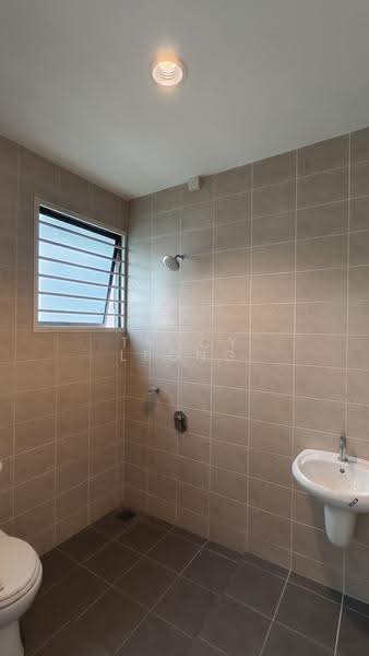 Rumah Teres 3-Tingkat untuk Dijual di Puchong (Selangor) - Tracy Leong - Bathroom - PropertyGuru.com.my