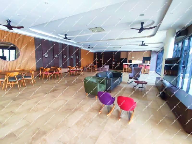 Kediaman Servis untuk Dijual di O'hako Residence - Gary Chow - Living Room - PropertyGuru.com.my