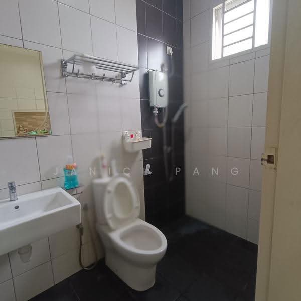 2-storey Terraced House for Sale in Krubong (Melaka) - Janice Pang - Bathroom - PropertyGuru.com.my
