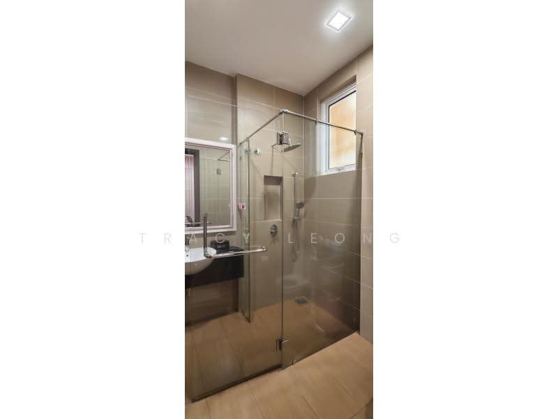Bungalow House for Sale in Taman Damai Utama (Bandar Kinrara) - Tracy Leong - Bathroom - PropertyGuru.com.my