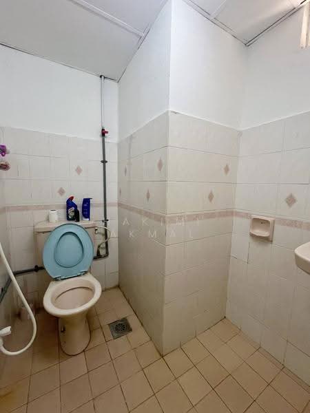 Kondominium untuk Disewa di Vista Komanwel C - Hakimi Akmal - Bathroom - PropertyGuru.com.my