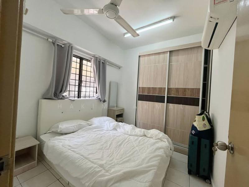 Kondominium untuk Disewa di Vista Komanwel C - Hakimi Akmal - Bedroom - PropertyGuru.com.my