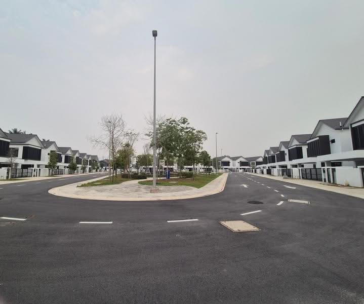 Semi-Detached House for Sale in Dengkil (Selangor) - Azizah Hasan - PropertyGuru.com.my