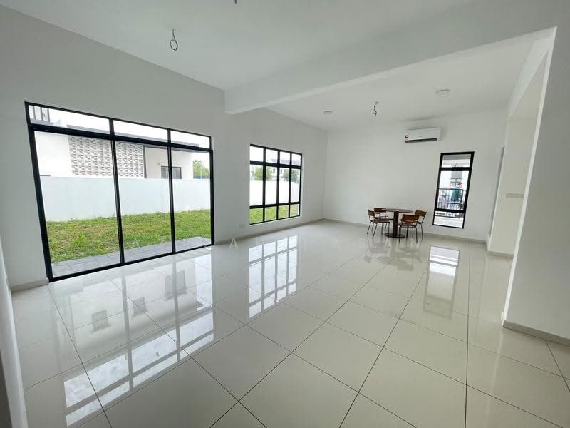 Semi-Detached House for Sale in Dengkil (Selangor) - Azizah Hasan - PropertyGuru.com.my