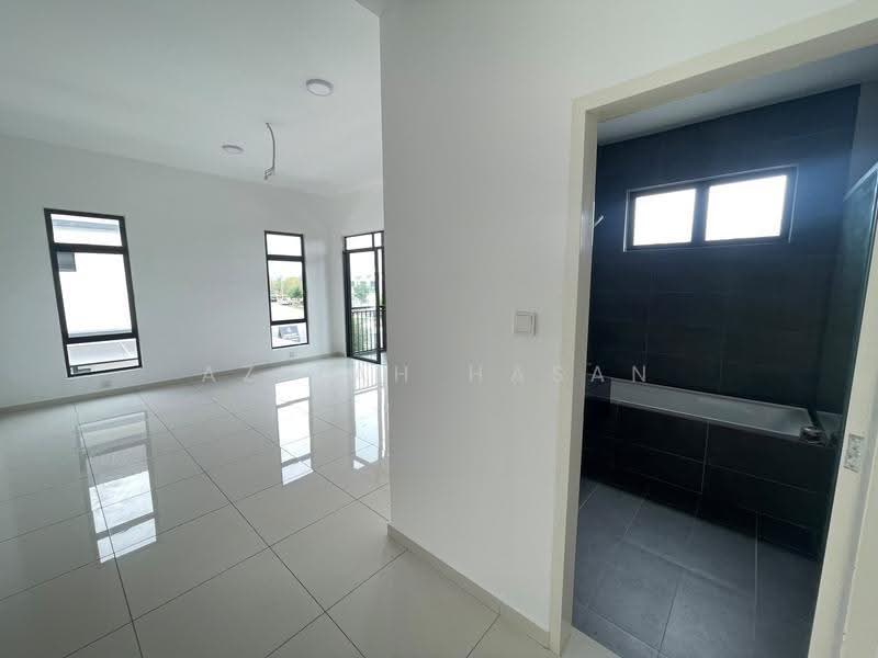Semi-Detached House for Sale in Dengkil (Selangor) - Azizah Hasan - PropertyGuru.com.my