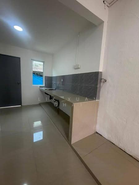 2-storey Terraced House for Sale in Parit Ismail (Benut) - Lik Xuan Chai - Kitchen - PropertyGuru.com.my