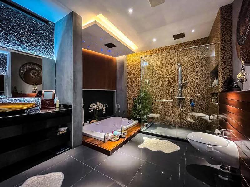 Bungalow House for Sale in Shah Alam (Selangor) - Aizuddin Ali - Bathroom - PropertyGuru.com.my