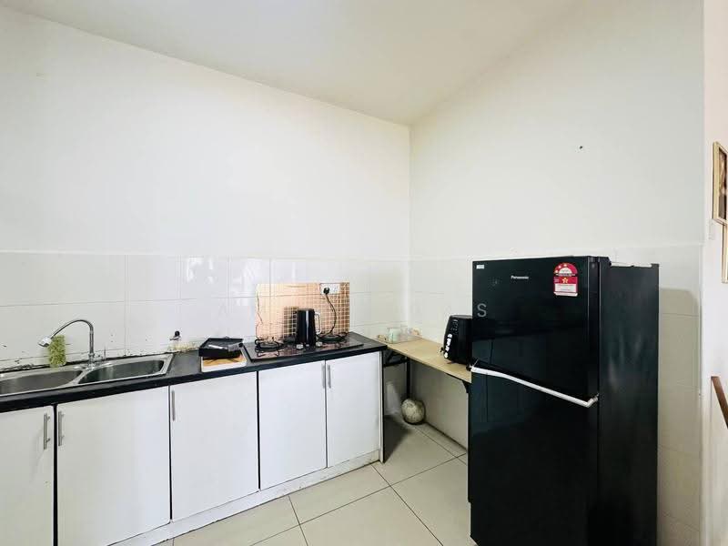 Kondominium untuk Disewa di Dwiputra Residences - Amir Abas - Kitchen - PropertyGuru.com.my