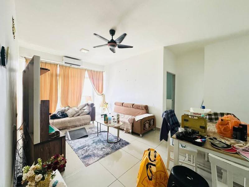Kondominium untuk Disewa di Dwiputra Residences - Amir Abas - Living Room - PropertyGuru.com.my