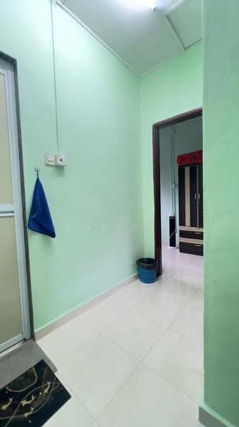 2-storey Terraced House for Sale in Bandar Putra Kulai (Kulai) - HAFIZ . - Corridor - PropertyGuru.com.my