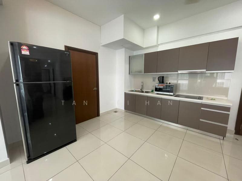 Kediaman Servis untuk Dijual di Regalia Residence - Tan Wei Han - Kitchen - PropertyGuru.com.my