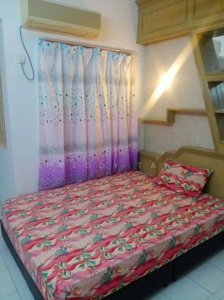 Kondominium untuk Disewa di Villa Condominium - Freddy Tan - Bedroom - PropertyGuru.com.my