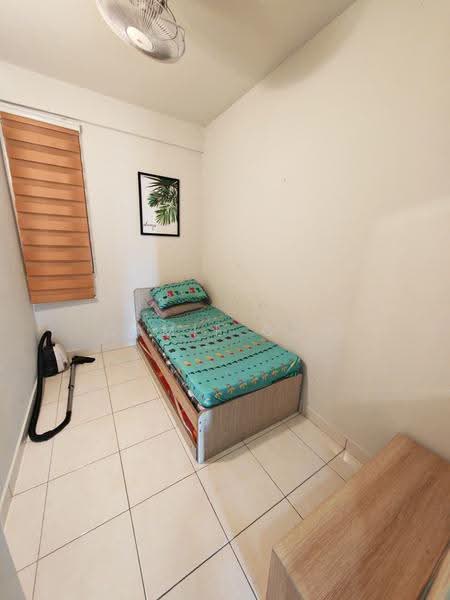 Pangsapuri untuk Disewa di Residensi Rumpun Bahagia (Residensi Melaka Tengah 1) - Camie Goh - Bedroom - PropertyGuru.com.my