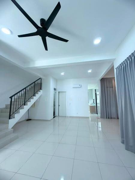 Cluster House for Rent in Taman Ekoflora (Johor Bahru) - Yoland . - Living Room - PropertyGuru.com.my