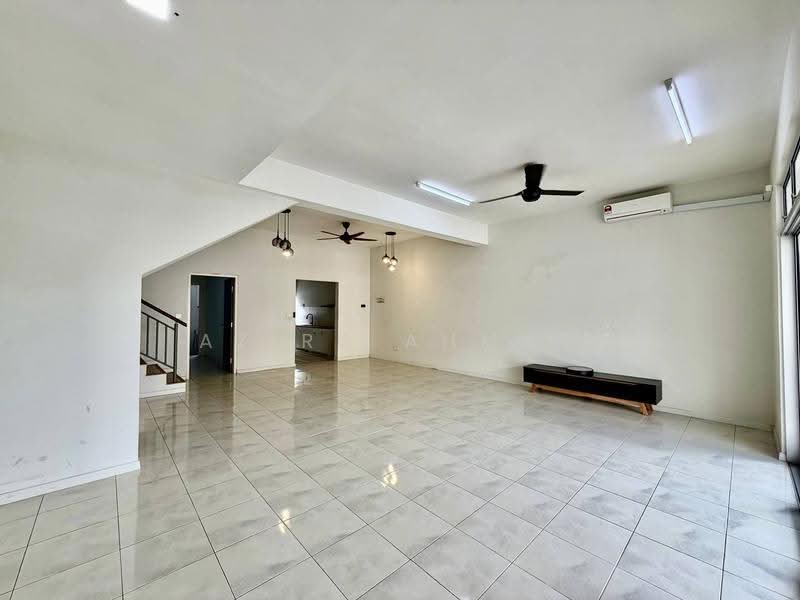 Rumah Teres 2-Tingkat untuk Dijual di Serene Heights (Semenyih) - Azira Ahmad - Living Room - PropertyGuru.com.my