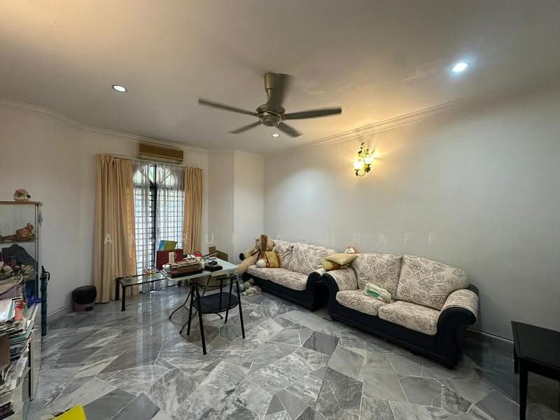 Rumah Berkembar untuk Dijual di Ampang Jaya (Ampang) - Amirul Ashraff - Living Room - PropertyGuru.com.my