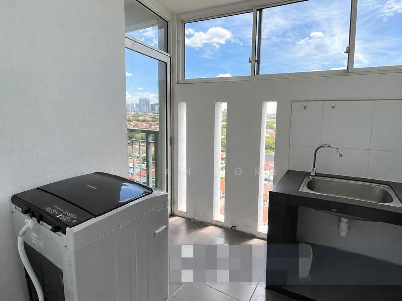 Kondominium untuk Dijual di First Residence (Residensi Unggul) - Ethan Loke - Balcony - PropertyGuru.com.my