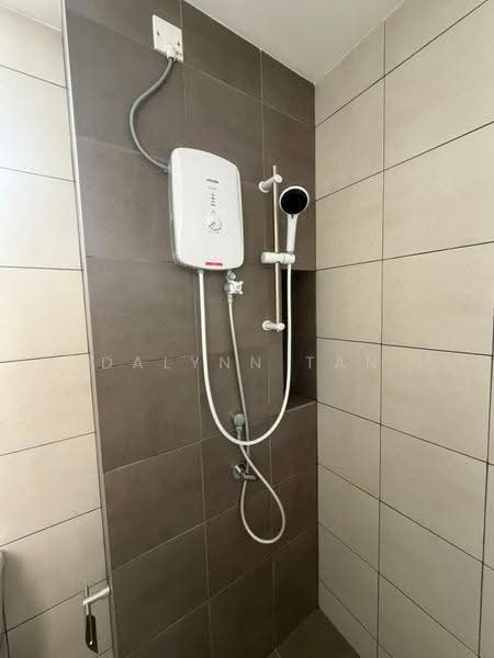 Kediaman Servis untuk Disewa di MIRA at Shorea Park - Dalynn Tan - Bathroom - PropertyGuru.com.my