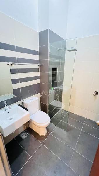 2-storey Terraced House for Rent in Johor Bahru (Johor) - Edward Siow - Bathroom - PropertyGuru.com.my