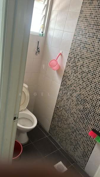 Shop / Office untuk Disewa di Bandar Puteri Puchong (Puchong) - Angel Tan - Bathroom - PropertyGuru.com.my