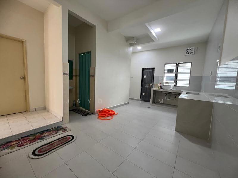 2-storey Terraced House for Rent in Taman Mutiara Rini (Skudai) - Jayden Lim - Kitchen - PropertyGuru.com.my