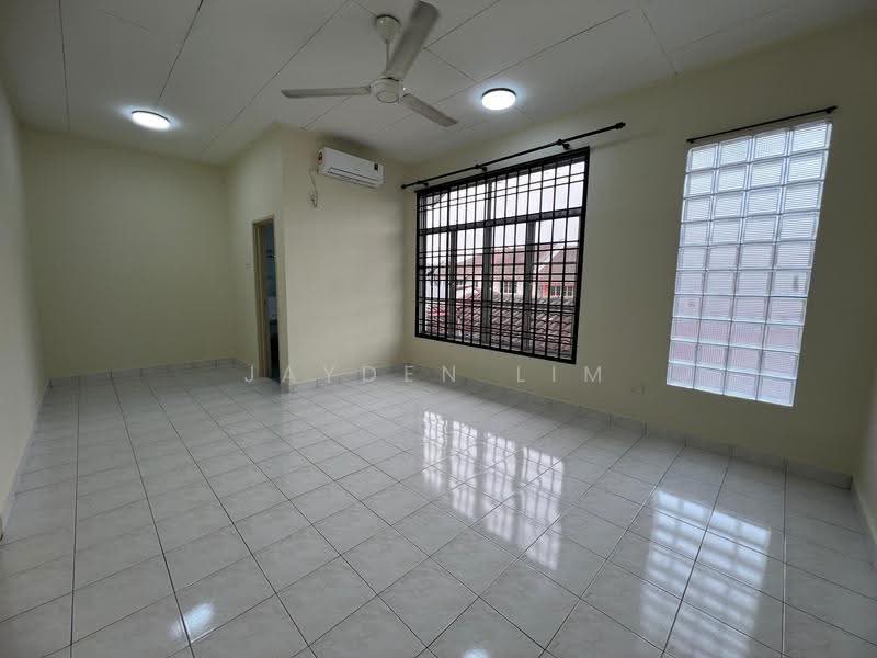 2-storey Terraced House for Rent in Taman Mutiara Rini (Skudai) - Jayden Lim - Living Room - PropertyGuru.com.my