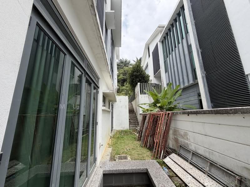 Zero-Lot Bungalow for Rent in Cyberjaya (Selangor) - Mu'izz Halim - Exterior - PropertyGuru.com.my