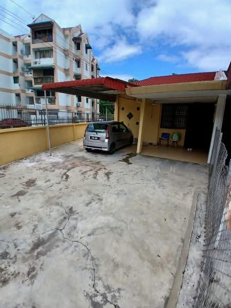 Rumah Teres 1-Tingkat untuk Disewa di Jelutong (Penang) - Freddy Tan - Exterior - PropertyGuru.com.my