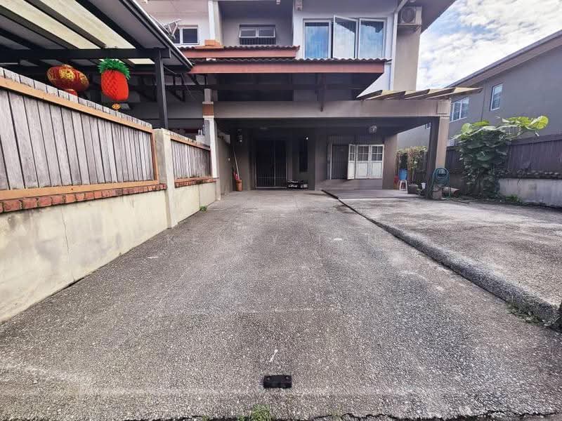 Rumah Teres 2-Tingkat untuk Dijual di Kota Damansara (Selangor) - Kenny Tan - Exterior - PropertyGuru.com.my