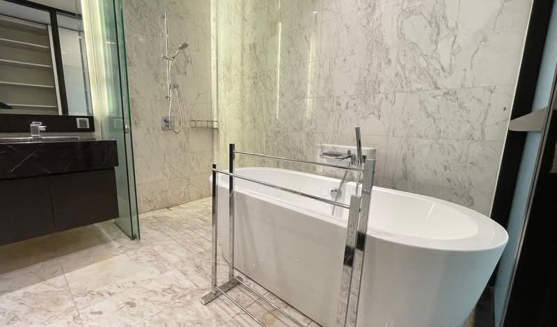 Service Residence for Rent at Banyan Tree Signatures - Tim Siow - Bathroom - PropertyGuru.com.my