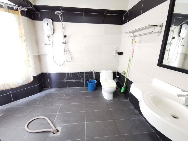 Kondominium untuk Dijual di Regency Condominium - Suen Ng - Bathroom - PropertyGuru.com.my