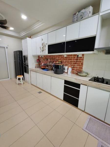 2-storey Terraced House for Sale in TAMAN PUCHONG UTAMA (Puchong) - Michelle Tai - Kitchen - PropertyGuru.com.my