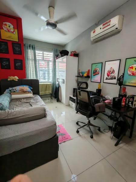 2-storey Terraced House for Sale in TAMAN PUCHONG UTAMA (Puchong) - Michelle Tai - Bedroom - PropertyGuru.com.my