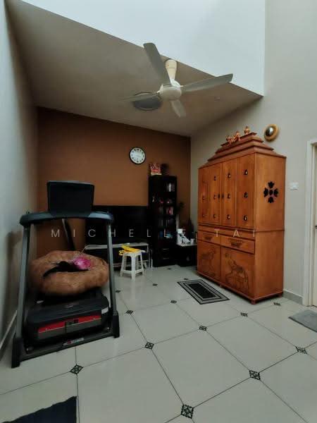 2-storey Terraced House for Sale in TAMAN PUCHONG UTAMA (Puchong) - Michelle Tai - Living Room - PropertyGuru.com.my