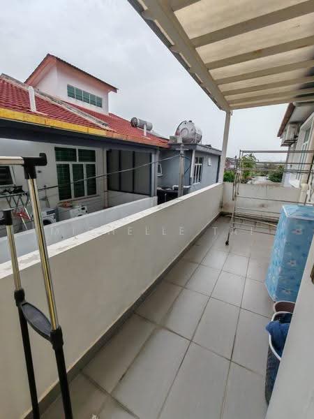 2-storey Terraced House for Sale in TAMAN PUCHONG UTAMA (Puchong) - Michelle Tai - Balcony - PropertyGuru.com.my