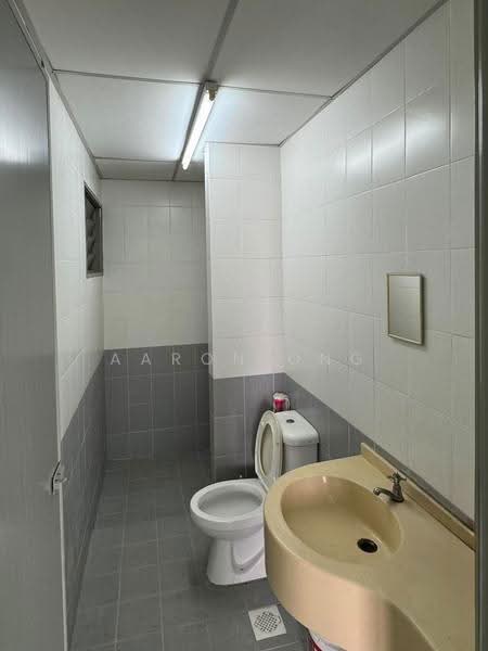 Condominium for Rent at Platinum Lake PV 12 - Aaron Ong - Bathroom - PropertyGuru.com.my