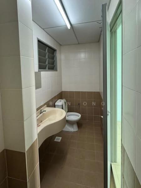 Condominium for Rent at Platinum Lake PV 12 - Aaron Ong - Bathroom - PropertyGuru.com.my
