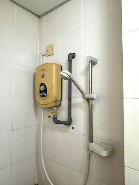 Condominium for Rent at Platinum Lake PV 12 - Aaron Ong - Bathroom - PropertyGuru.com.my