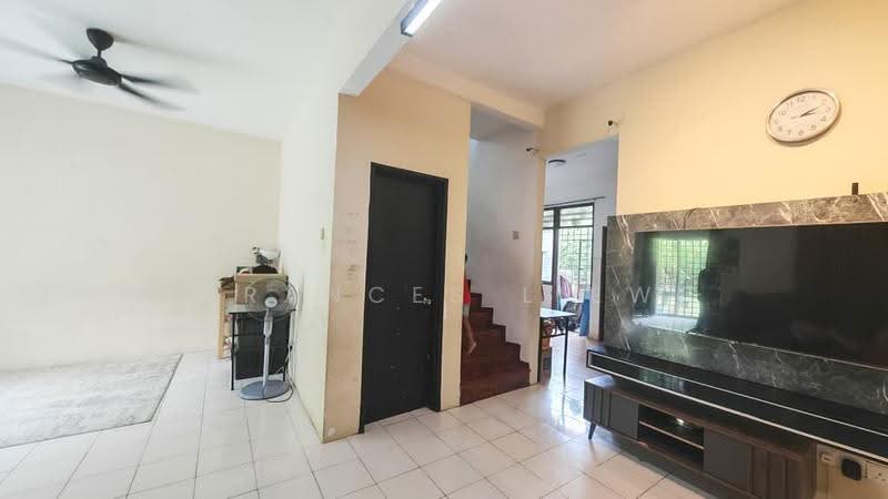 2-storey Terraced House for Sale in Taman Puncak Jalil (Seri Kembangan) - Frances Liew - Living Room - PropertyGuru.com.my
