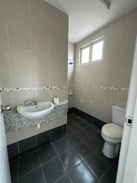Semi-Detached House for Rent in Taman Aston (Bukit Mertajam) - Jane Ng - Bathroom - PropertyGuru.com.my