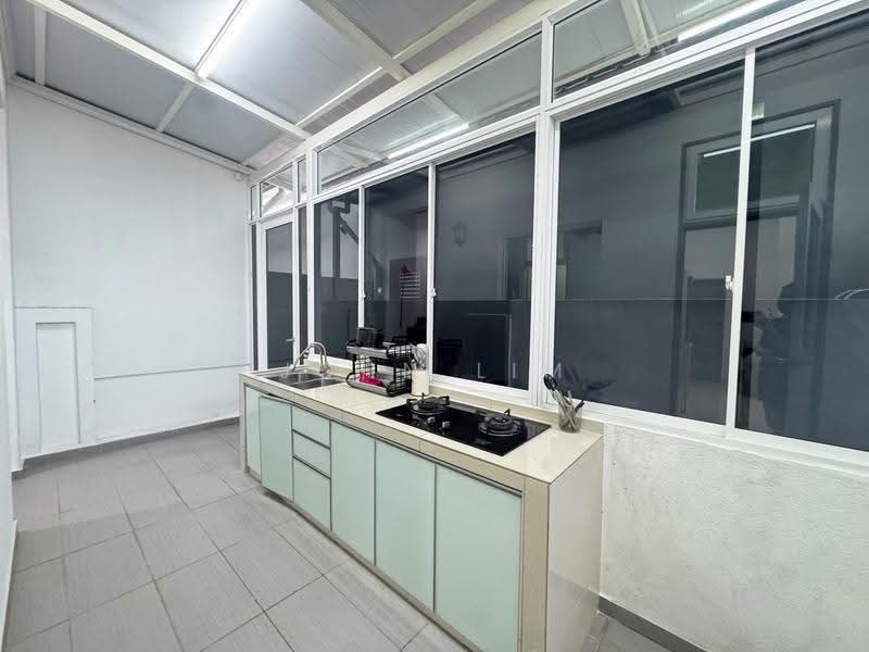 Rumah Kluster untuk Disewa di Taman Mount Austin (Tebrau) - John Lim - Kitchen - PropertyGuru.com.my