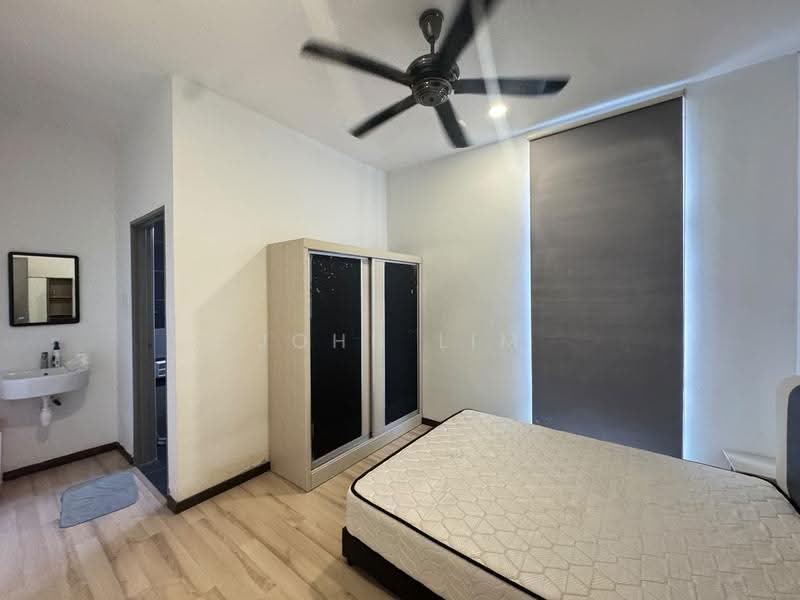 Rumah Kluster untuk Disewa di Taman Mount Austin (Tebrau) - John Lim - Bedroom - PropertyGuru.com.my