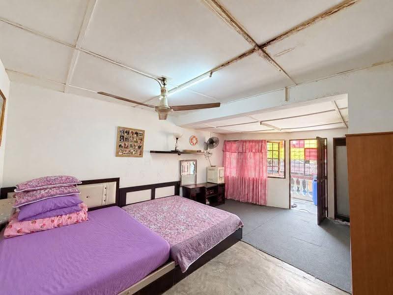 Rumah Teres 2-Tingkat untuk Dijual di Kampung Tasik Tambahan (Ampang) - Shaziery Iskandar - PropertyGuru.com.my