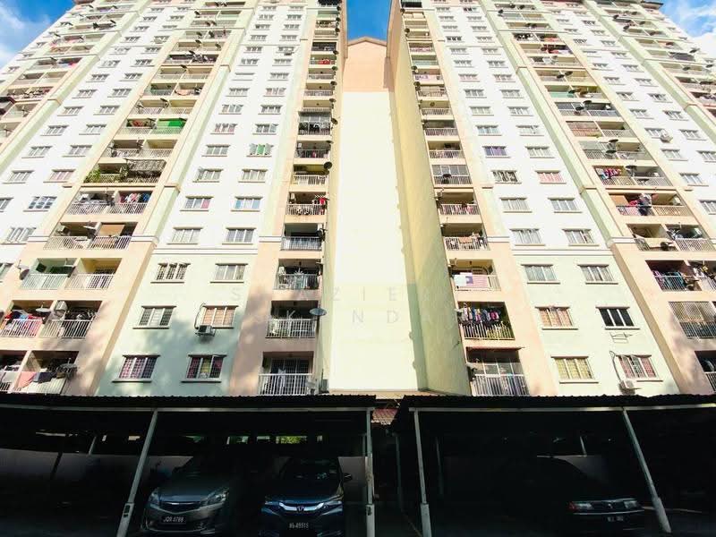 Apartment for Sale at Lakeview Apartments - Shaziery Iskandar - Exterior - PropertyGuru.com.my