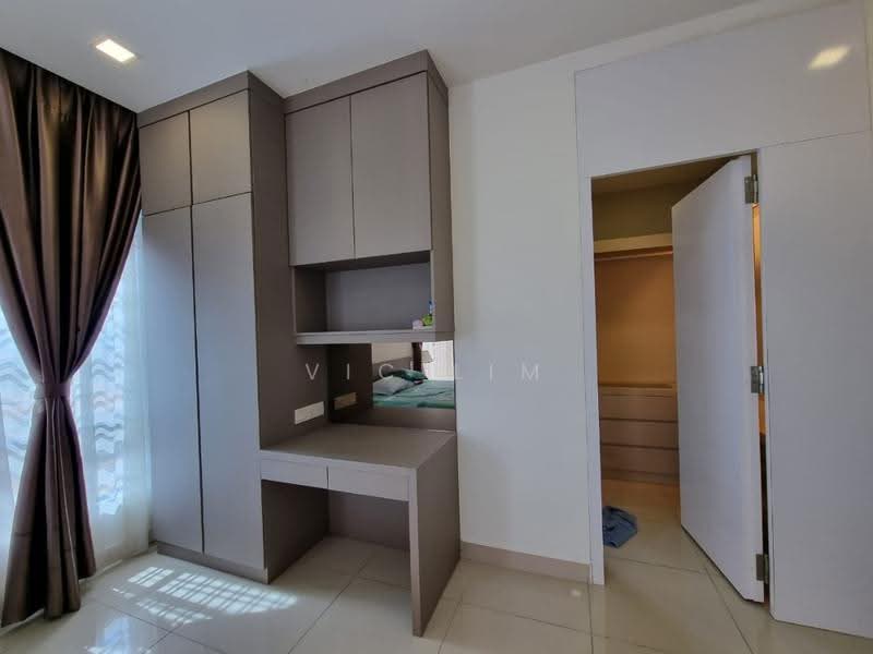 Pangsapuri untuk Dijual di Seri Austin Residence (Pangsapuri Seri Austin) - Vic Lim - Bedroom - PropertyGuru.com.my