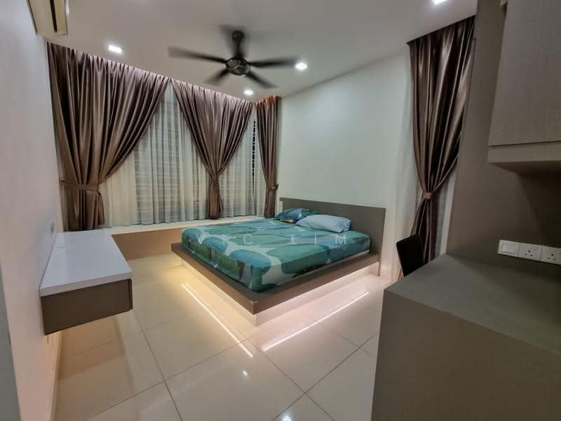 Pangsapuri untuk Dijual di Seri Austin Residence (Pangsapuri Seri Austin) - Vic Lim - Bedroom - PropertyGuru.com.my