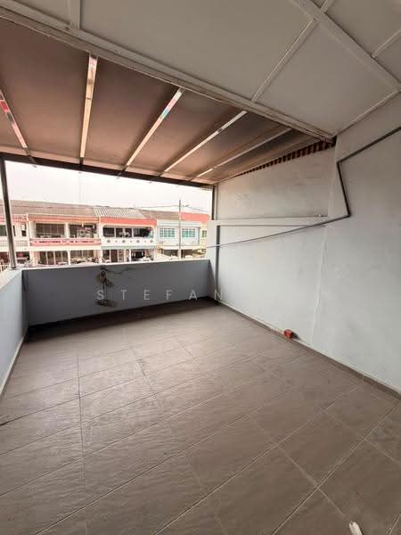 2-storey Terraced House for Sale in Taman Pelangi (Johor Bahru) - Stefan Yu - Balcony - PropertyGuru.com.my