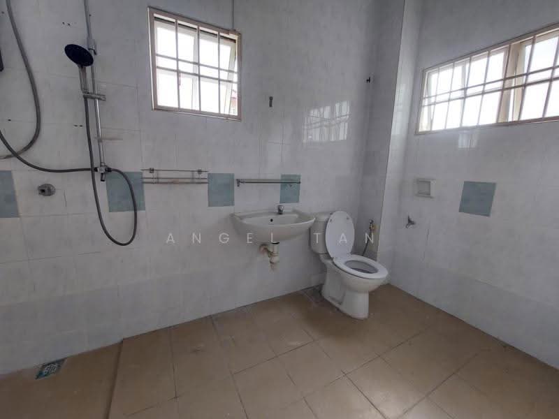 Rumah Teres 2.5-Tingkat untuk Dijual di Bandar Puteri Puchong (Puchong) - Angel Tan - Bathroom - PropertyGuru.com.my