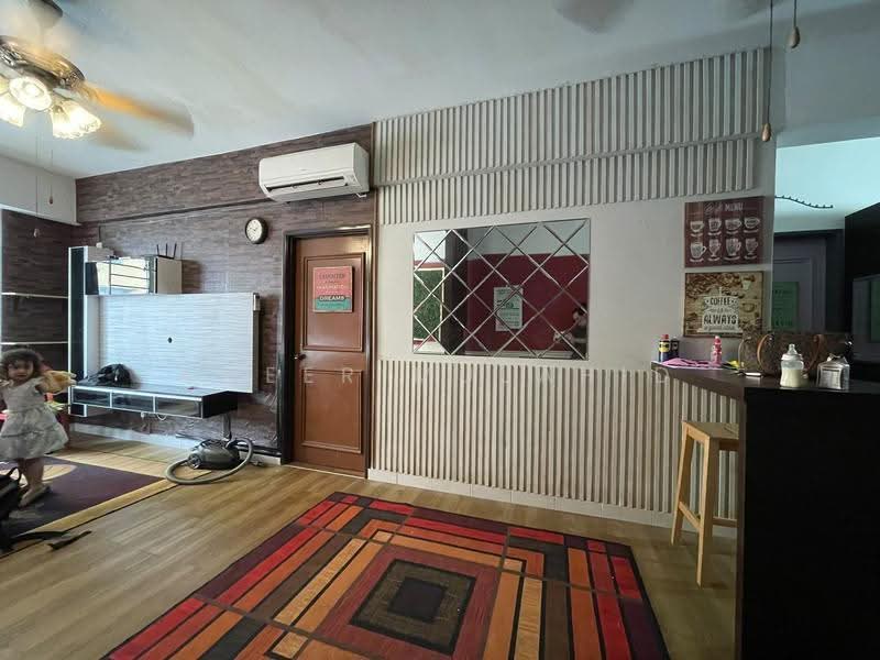 Pangsapuri untuk Disewa di Palm Garden Apartment - Ameer Mujahid - Living Room - PropertyGuru.com.my